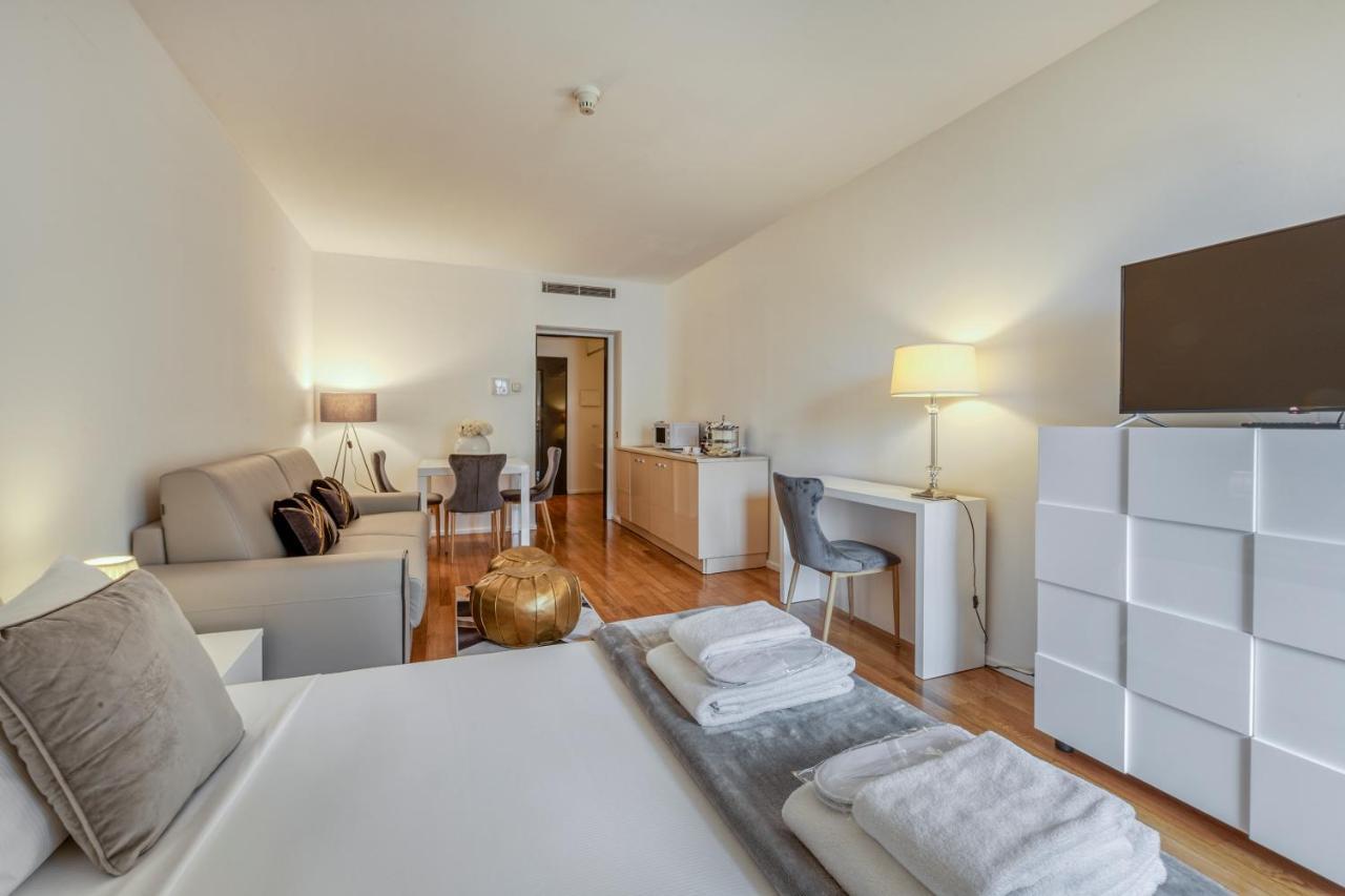 Milan Royal Suites - Centro Duomo Exterior photo